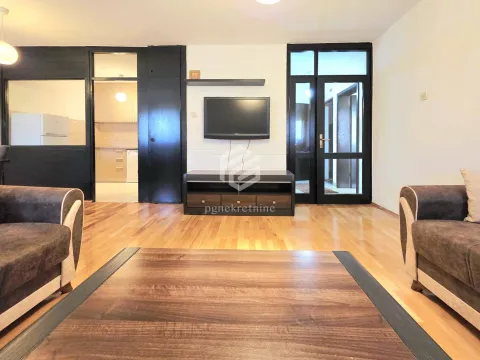 Izdavanje, jednosoban stan, 59m², Blok 5, Podgorica - image 2