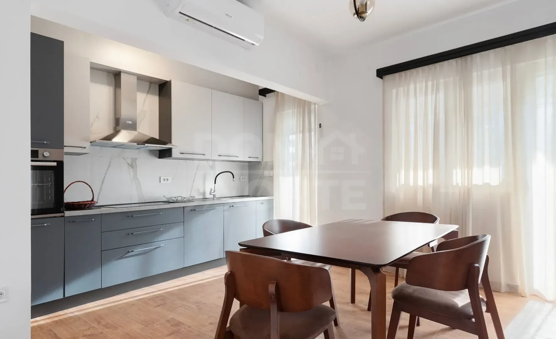 Izdavanje, jednosoban stan, 75m², Seljanovo, Tivat