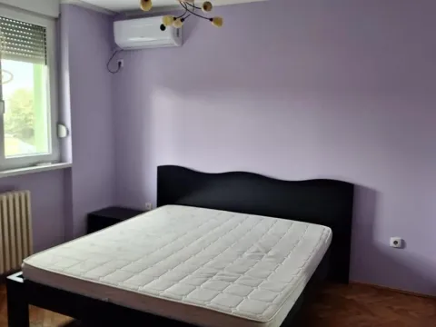 Izdavanje, trosoban stan, 78m², Stari grad, Novi Sad - image 10