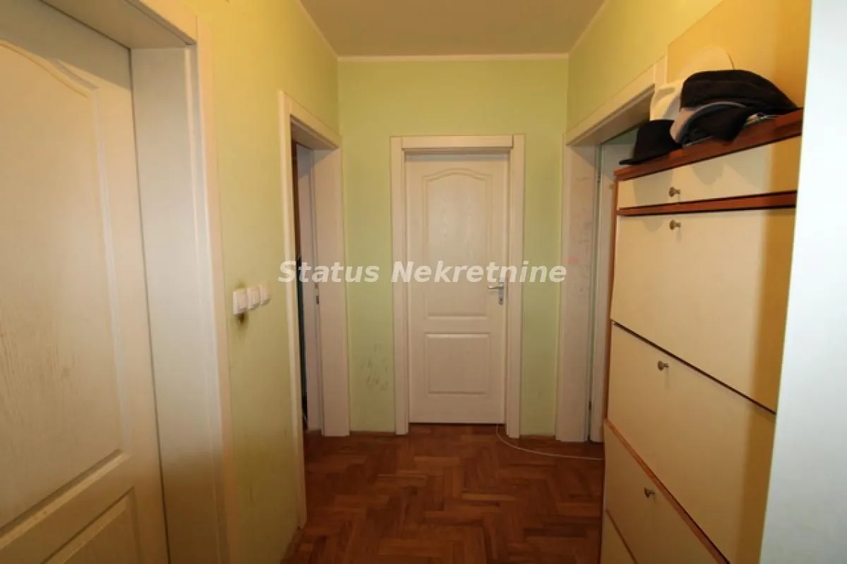 Prodaja, trosoban stan, 54m², Nova Detelinara, Novi Sad Sve Podlokacije