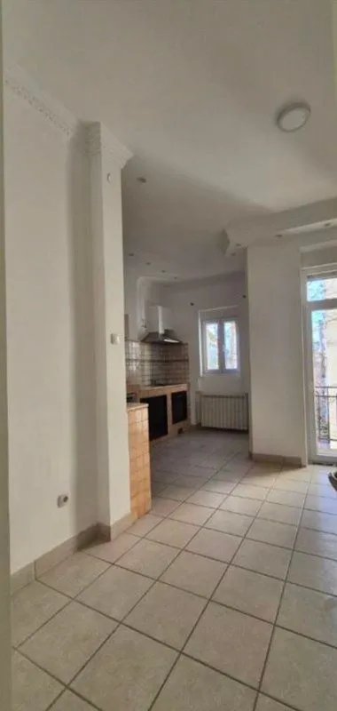 Izdavanje, četvorosoban stan, 144m², Vračar Sve Podlokacije, Beograd