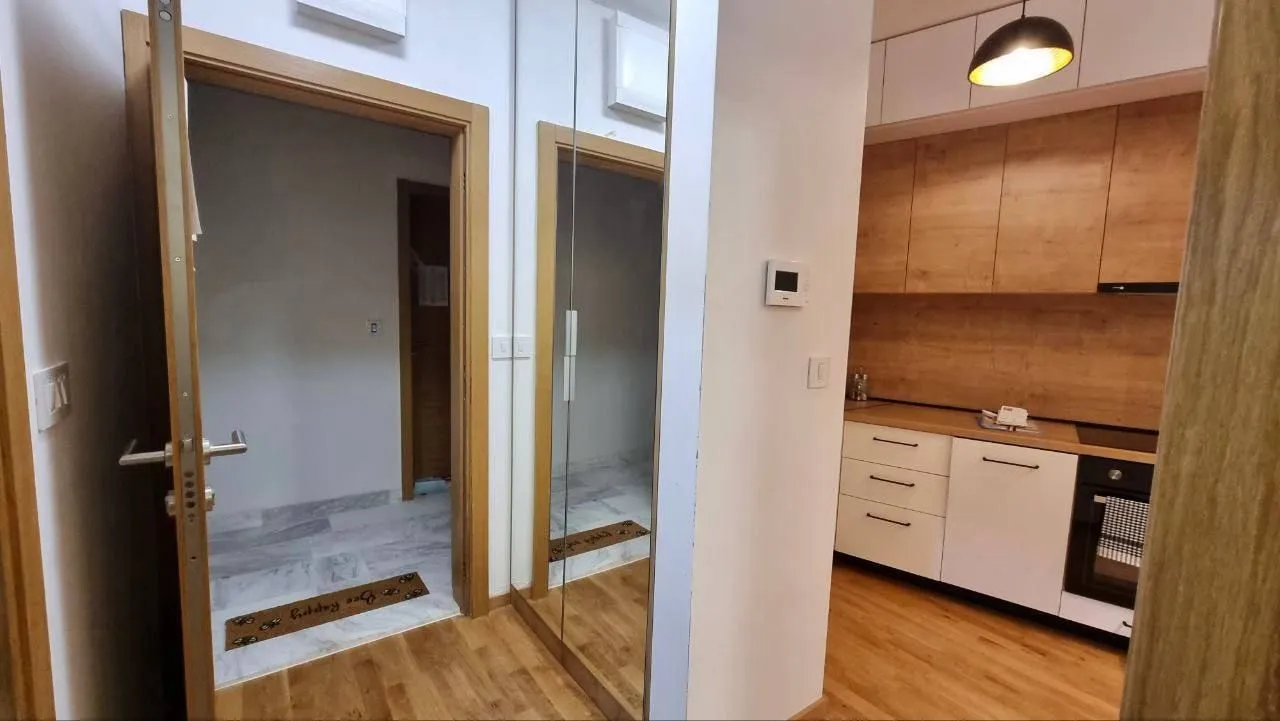 Rent, one bedroom apartment, 45m², Bečići, Budva