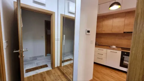 Rent, one bedroom apartment, 45m², Bečići, Budva - image 15