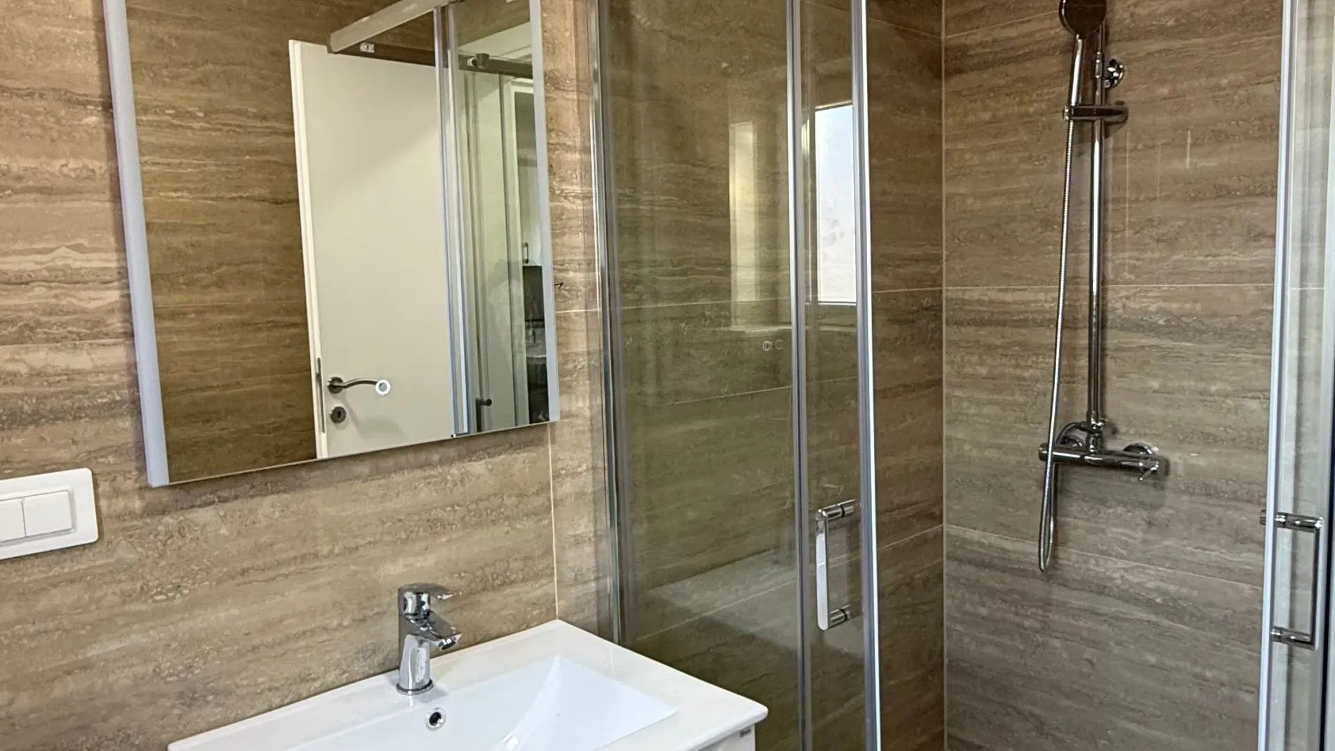 Rent, one bedroom apartment, 60m², Bjeliši, Bar