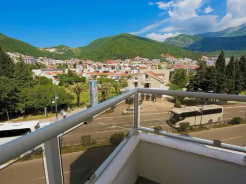 Rent, one bedroom apartment, 44m², Centar, Budva - image 10