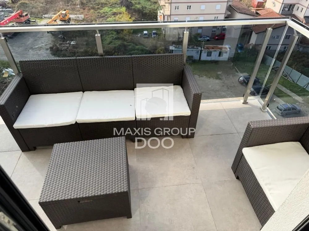 Prodaja, četvorosoban stan, 93m², Zemun Sve Podlokacije, Beograd
