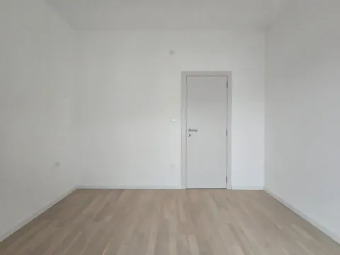 Sale, one bedroom apartment, 39m², Tološi, Podgorica - image 6