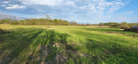 Zemljište in Jastreb