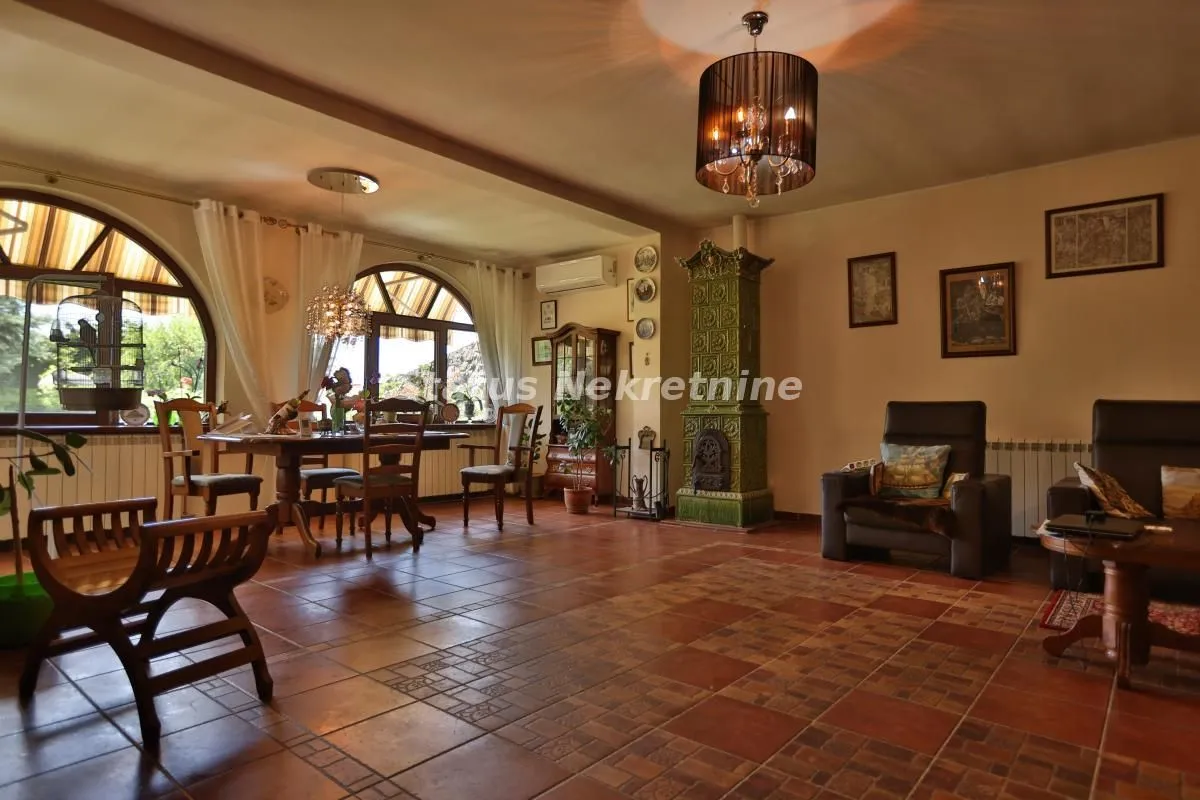 Prodaja, kuća, 322m², Ledinci, Petrovaradin