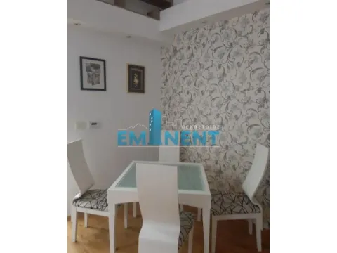 Izdavanje, trosoban stan, 78m², Zemun Gornji Grad, Zemun Sve Podlokacije - image 3