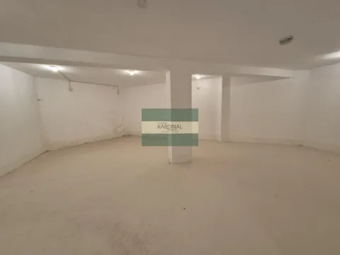 Izdavanje, poslovni prostor, 122m², Centar, Ćuprija - image 8