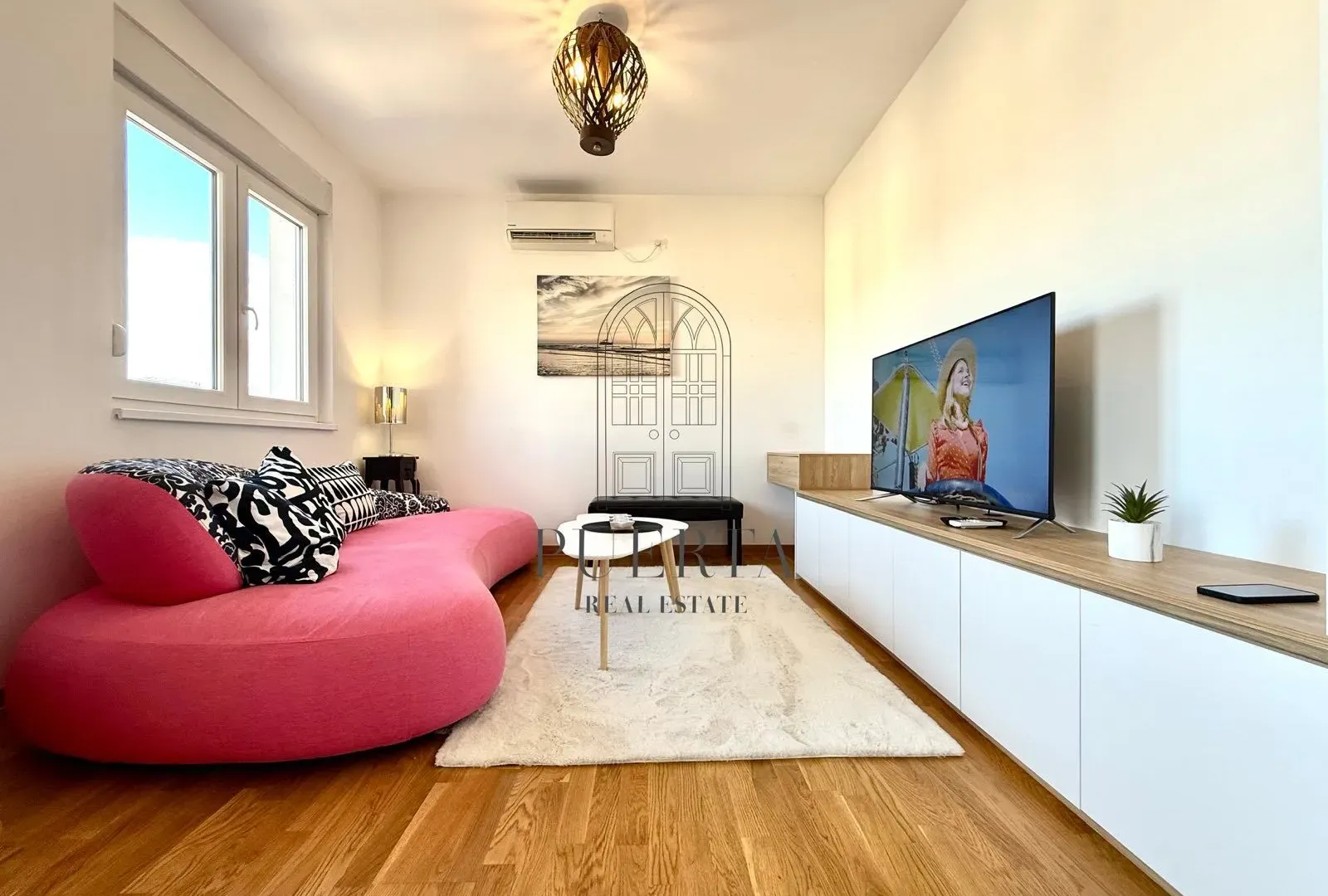 Izdavanje, jednosoban stan, 49m², City Kej, Podgorica