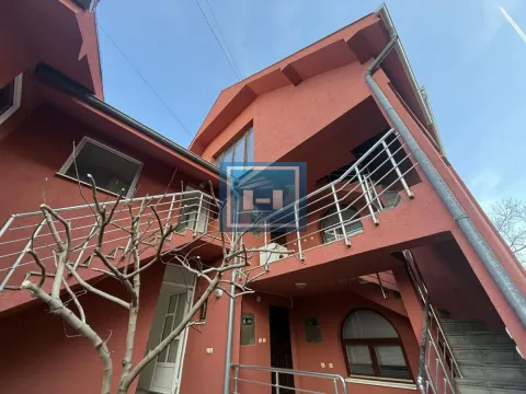 Prodaja, kuća, 350m², Centar, Jagodina - image 19