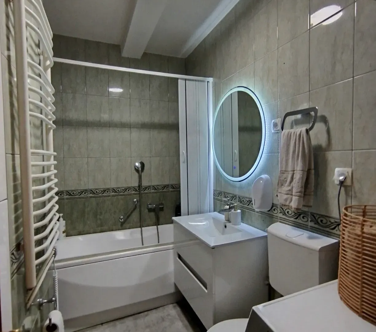 Prodaja, stan, 72m², Vezirov Most, Podgorica