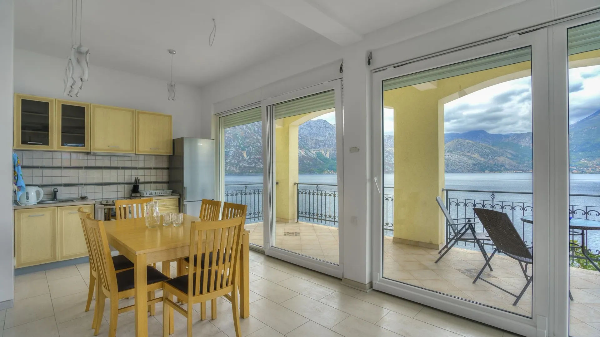 Sale, house, 358m², Kostanjica, Kotor