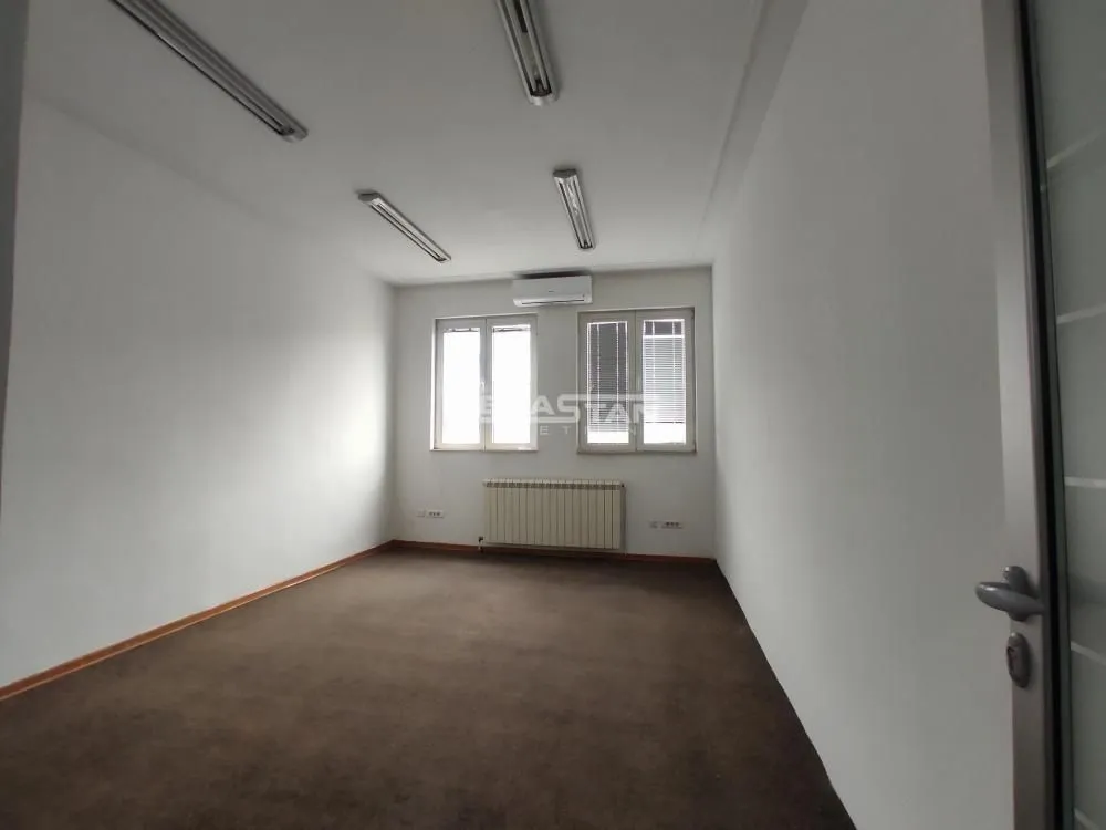 Rent, office space, 128m², Stari Grad, Beograd