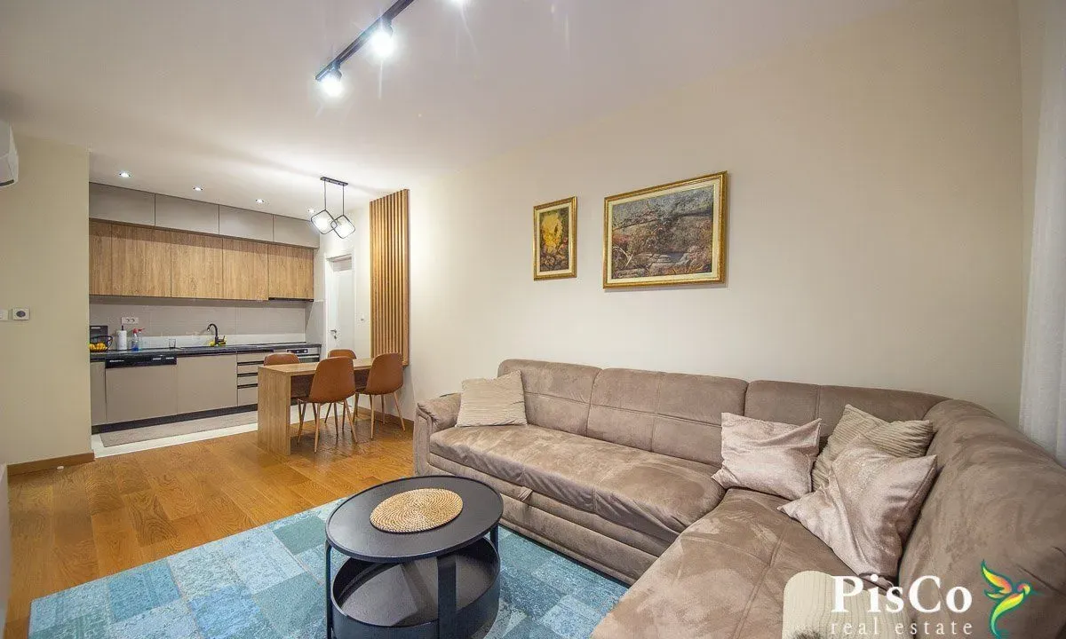 Prodaja, dvosoban stan, 70m², Centar, Podgorica