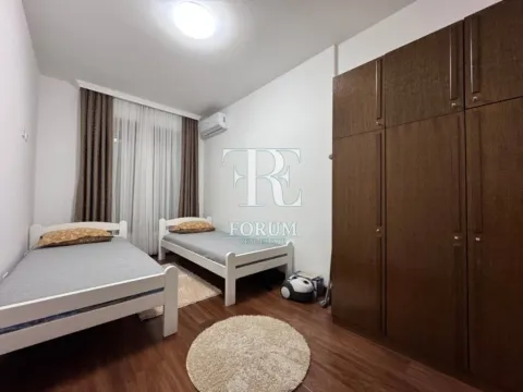 Izdavanje, dvosoban stan, 70m², Master Kvart, Podgorica - image 12