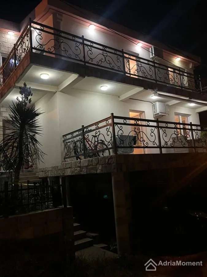 Sale, house, 175m², Šušanj, Bar