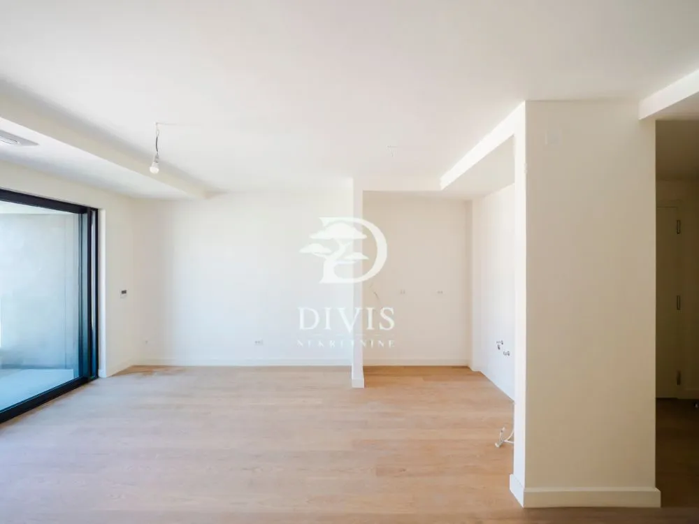 Prodaja, trosoban stan, 75m², Novi Beograd Sve Podlokacije, Beograd