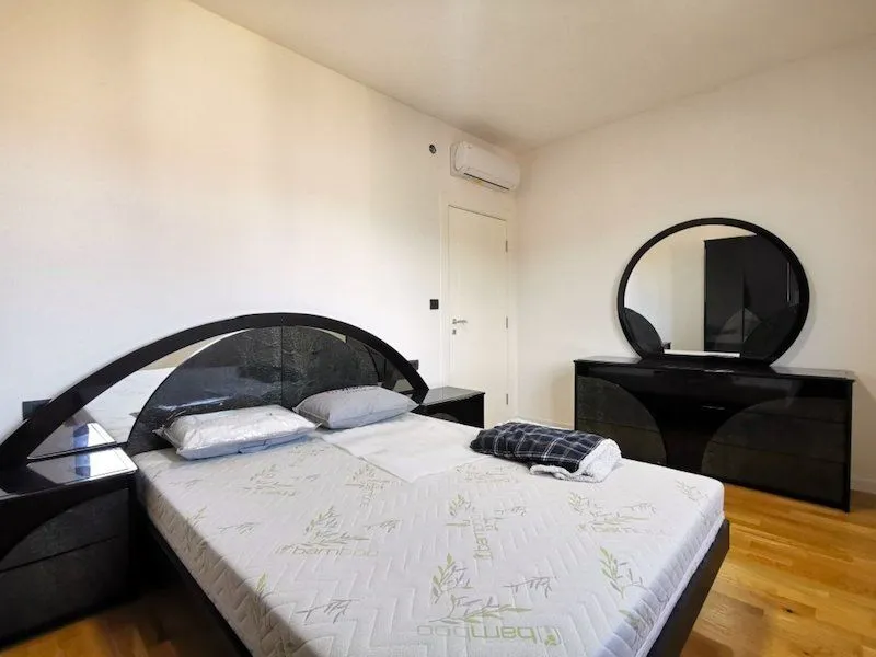 Rent, apartment, 120m², Dalmatinska ulica, Podgorica