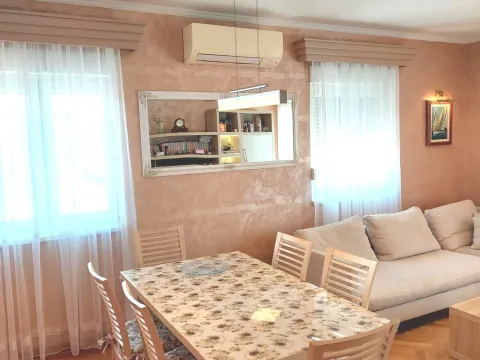 Rent, two bedroom apartment, 88m², City Kvart, Podgorica - image 18