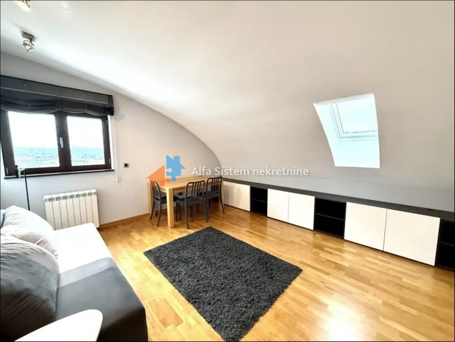 Prodaja, stan, 160m², Vračar Sve Podlokacije, Beograd