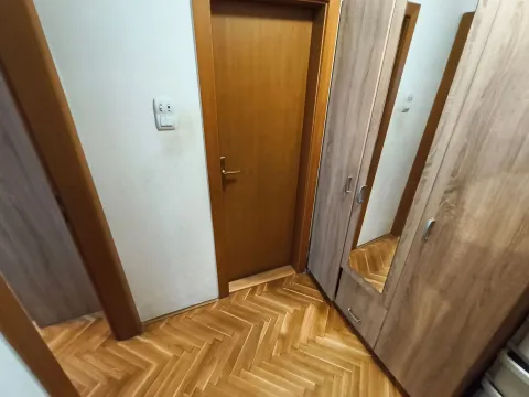 Rent, two bedroom apartment, 75m², Blok 9, Podgorica - image 2