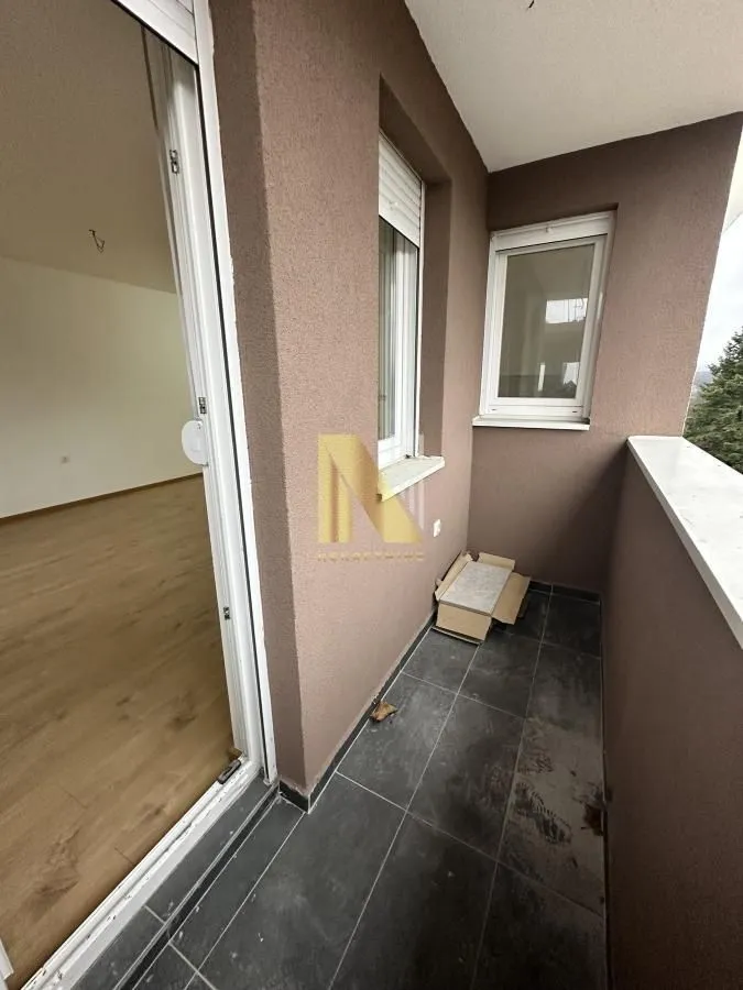 Prodaja, trosoban stan, 73m², Tatarsko brdo, Petrovaradin