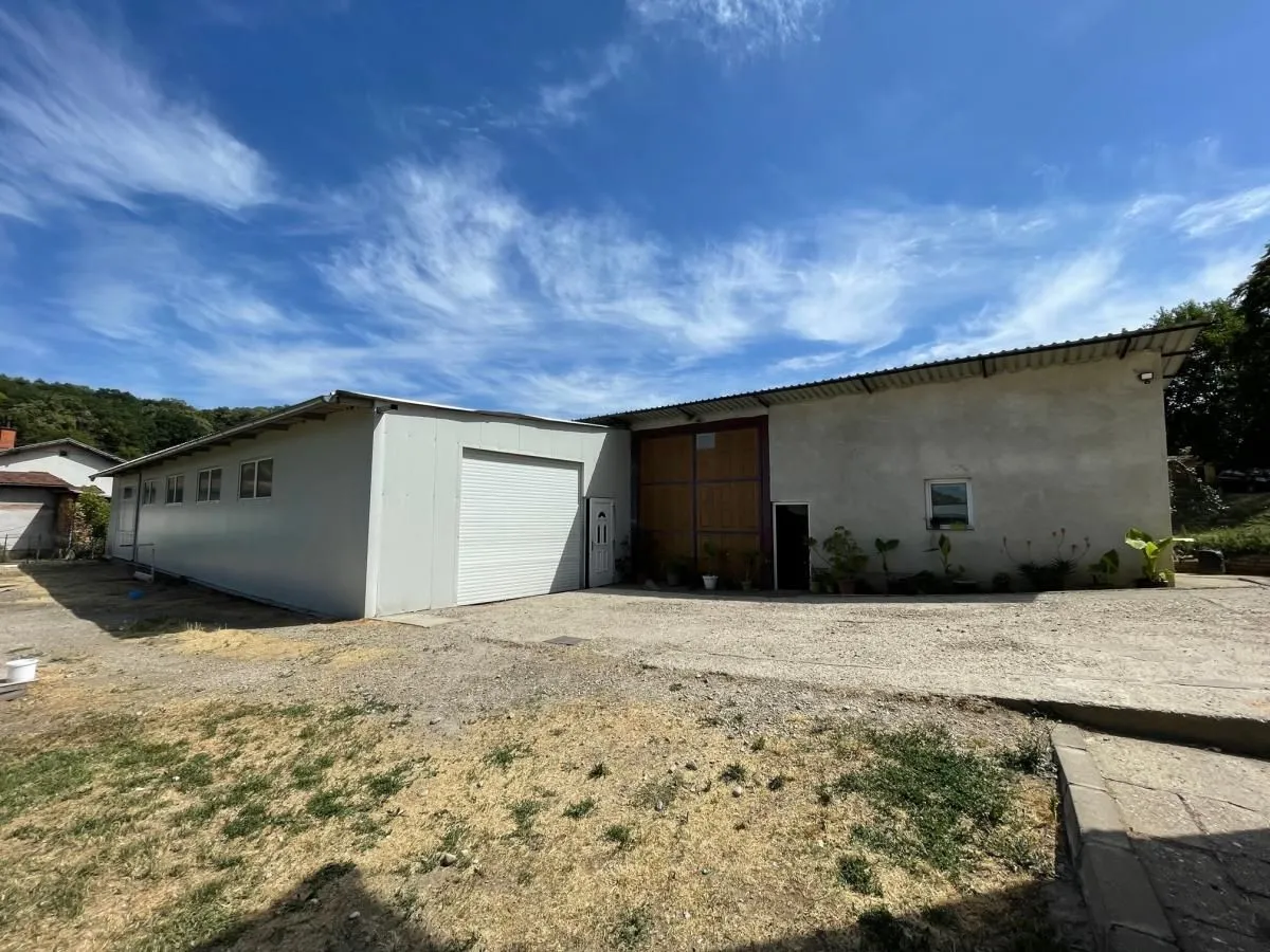 Rent, office space, 470m², Paragovo, Petrovaradin