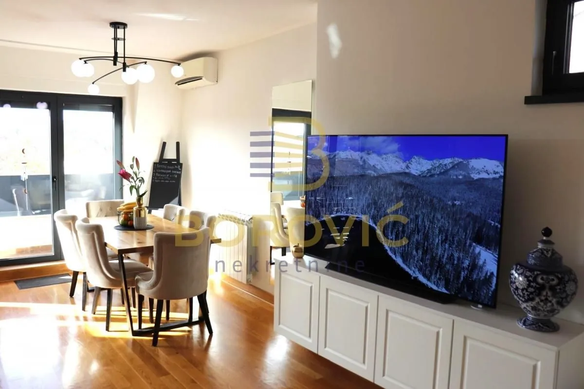 Prodaja, četvorosoban stan, 103m², Voždovac Sve Podlokacije, Beograd