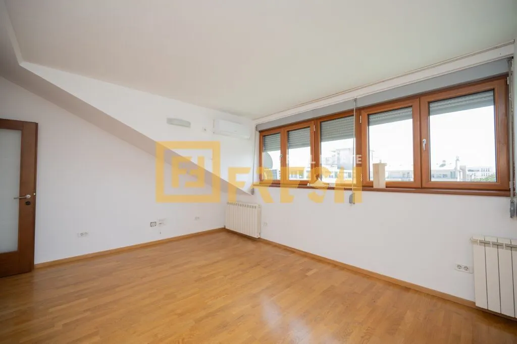 Rent, three bedroom apartment, 100m², Tološi, Podgorica