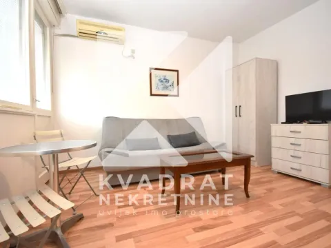 Rent, studio apartment, 31m², Pejton, Podgorica - image 1