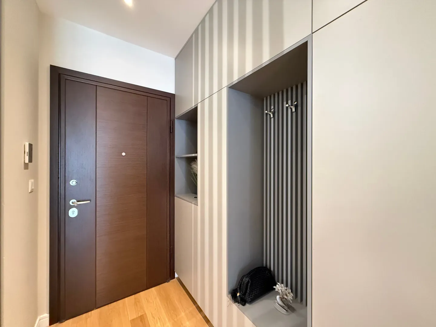 Izdavanje, dvosoban stan, 79m², Preko Morače, Podgorica