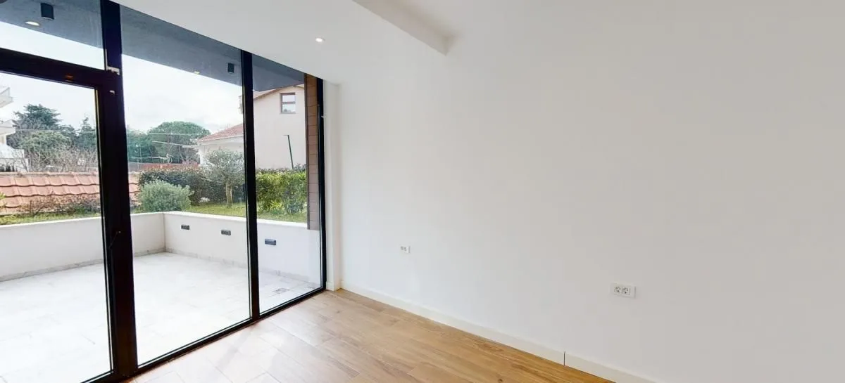 Prodaja, jednosoban stan, 57m², Tivat, Crna Gora