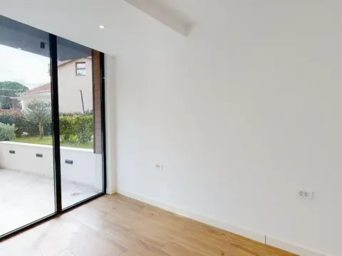 Prodaja, jednosoban stan, 57m², Tivat, Crna Gora