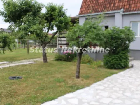 Prodaja, kuća, 242m², Novo naselje, Novi Sad - image 32