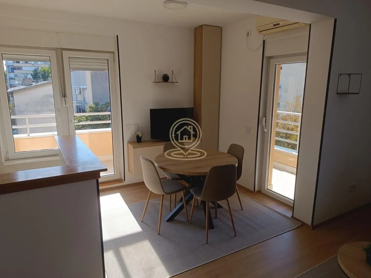 Izdavanje, garsonjera, 41m², Grbavica, Novi Sad Sve Podlokacije