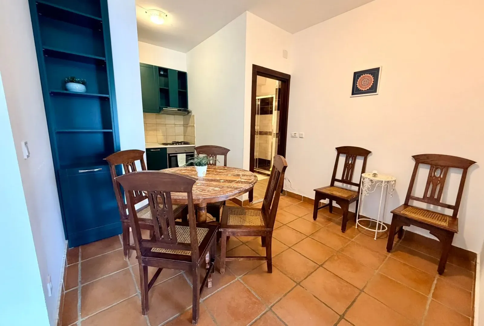 Prodaja, dvosoban stan, 87m², Morinj, Kotor