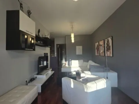 Izdavanje, jednosoban stan, 55m2, Preko Morače, Podgorica Izdavanje, jednosoban stan, 55m2, Preko Morače, Podgorica