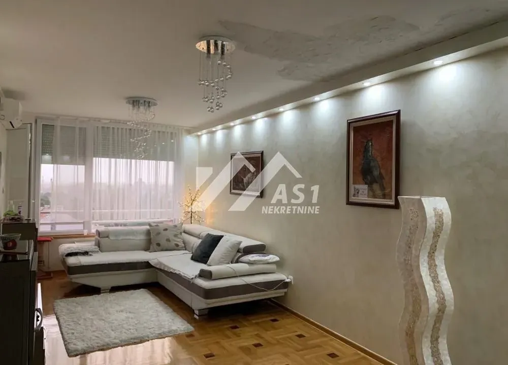 Izdavanje, četvorosoban stan, 102m², Bulevar patrijarha Pavla, Novi Sad Sve Podlokacije