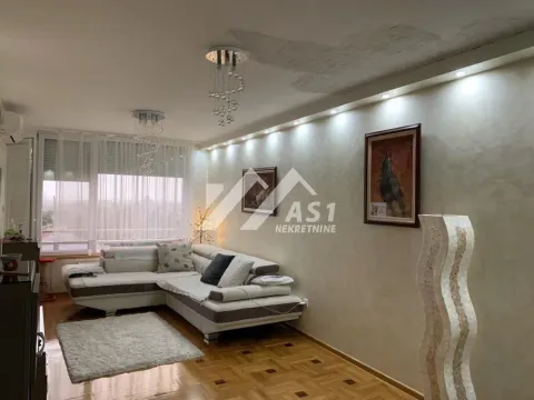 Rent, four bedroom apartment, 102m², Bulevar patrijarha Pavla, Novi Sad Sve Podlokacije