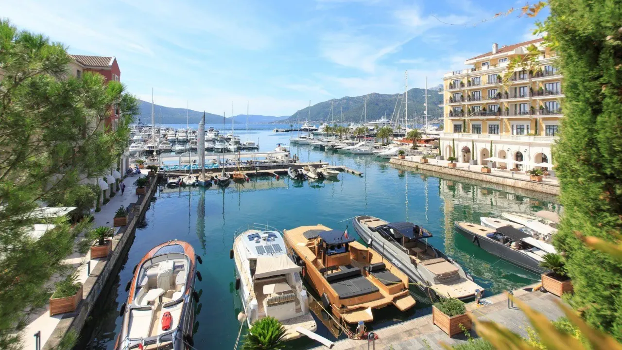Prodaja, dvosoban stan, 152m², Porto Montenegro, Tivat
