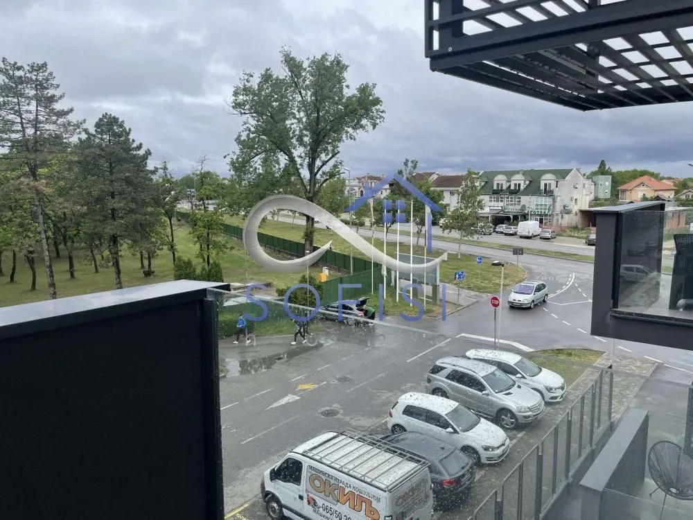 Izdavanje, dvosoban stan, 70m², Lipov gaj, Novi Sad Sve Podlokacije