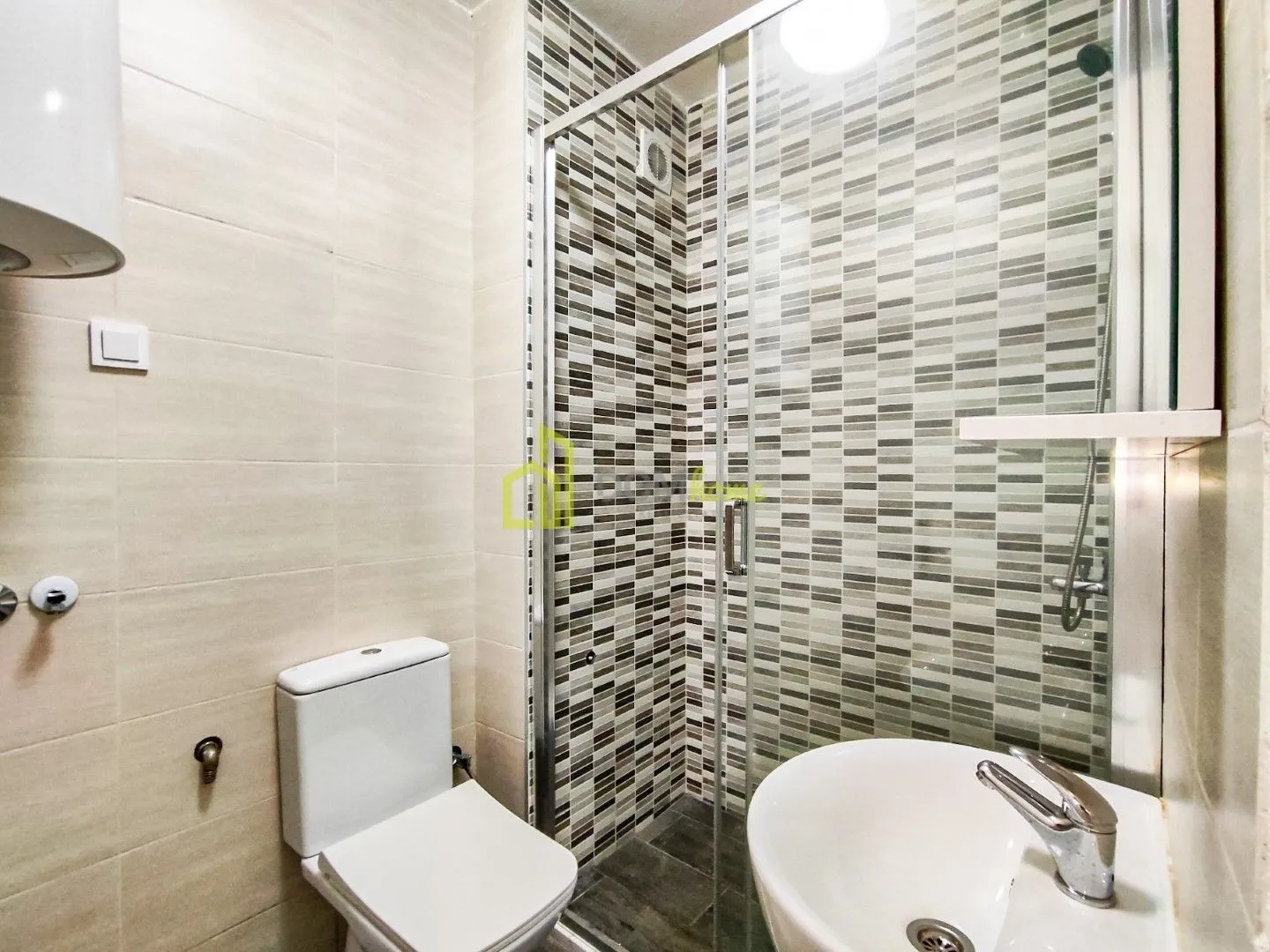 Rent, studio apartment, 22m², Stari Aerodrom, Podgorica