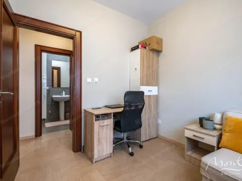 Prodaja, trosoban stan, 114m², Dobrota, Kotor - image 23