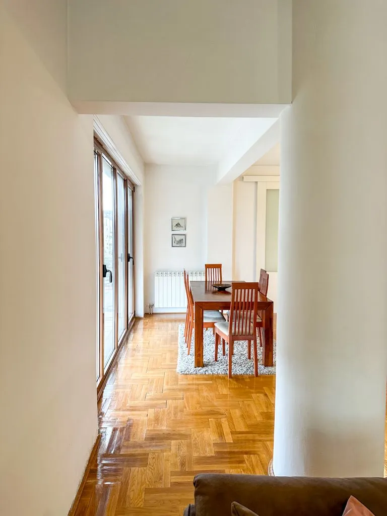Izdavanje, dvosoban stan, 100m², Preko Morače, Podgorica