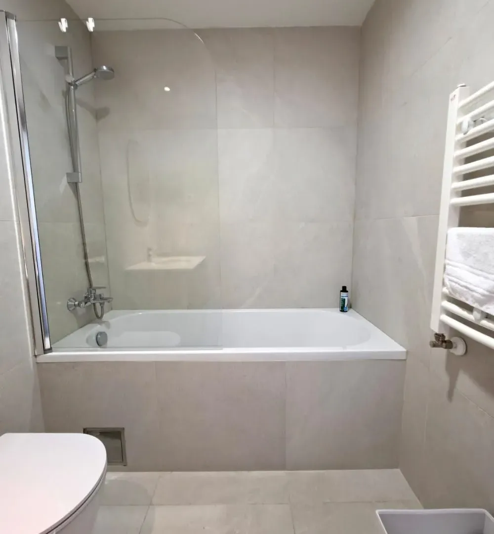 Sale, three bedroom apartment, 77m², Savski Venac, Beograd