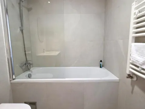 Sale, three bedroom apartment, 77m², Savski Venac, Beograd - image 16