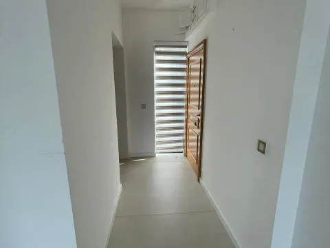 Izdavanje, dvosoban stan, 159m², Donja Lastva, Tivat - image 11